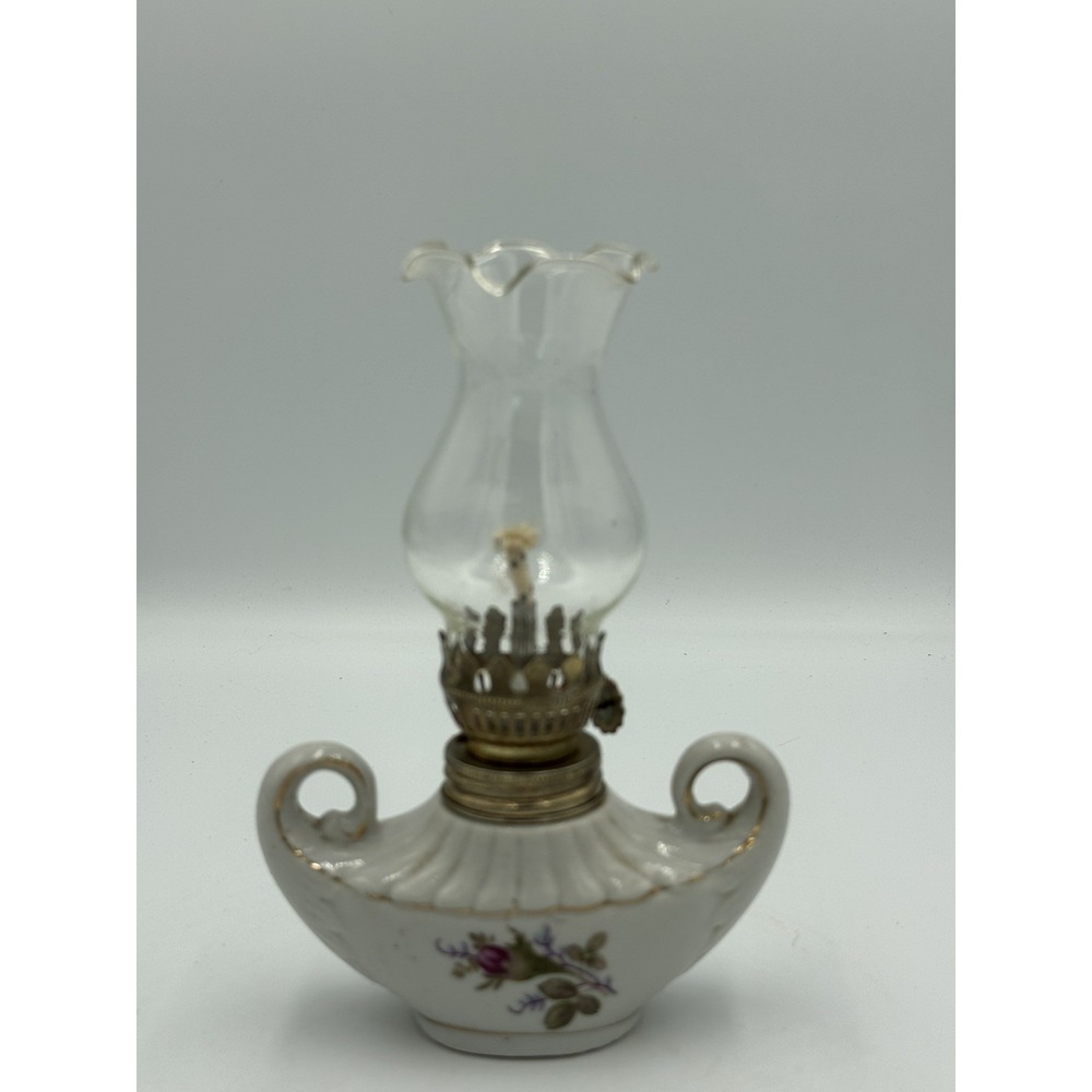 Vintage Miss Rose  Miniature Aladdin Style Oil Lamp 7" Tall with Globe Japan